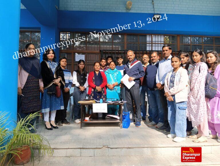 कंजयाण के कालेज में भरे 35 नए पात्र मतदाताओं के फार्म-6