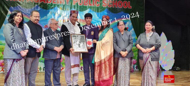 मुक़द्दर से नहीं दृढ़ संकल्प से मिलती है मंज़िल: डॉ पुष्पेंद्र वर्मा