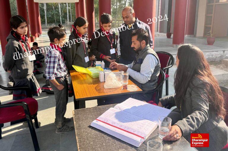 अस्पताल सेवा टीम ने केंद्रीय विद्यालय सलोह में किए 700 बच्चो के ब्लड ग्रुप टेस्ट
