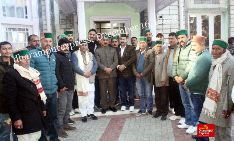 मुख्यमंत्री से ग्राम पंचायत खाबल के प्रतिनिधिमंडल ने भेंट की