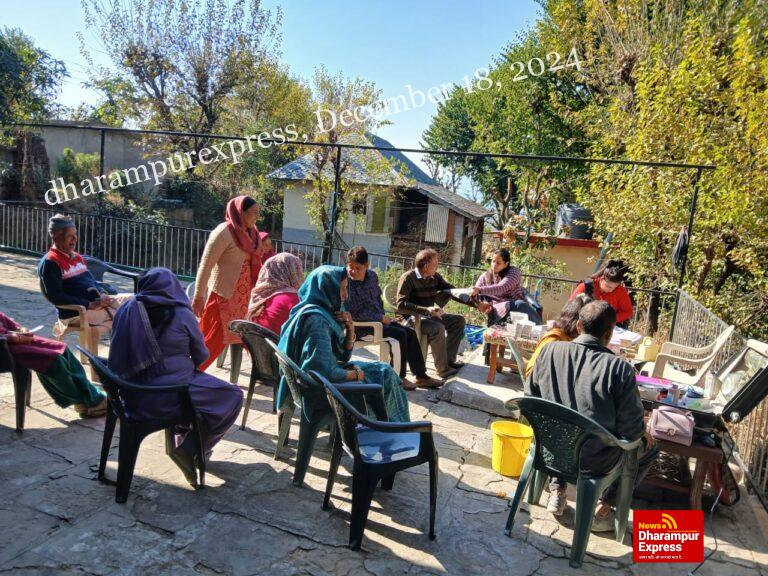अमनेड़ में जांचा 44 लोगों का स्वास्थ्य, निशुल्क दवाईयों का किया वितरण
