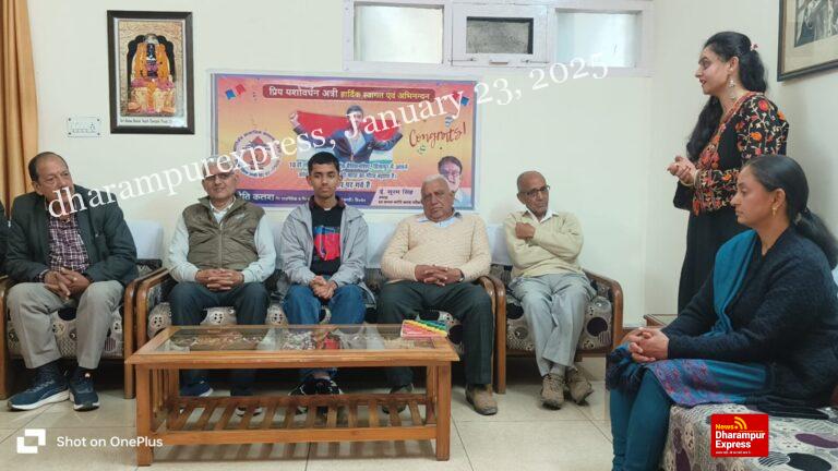योगा चैंपियन यशोवर्धन अत्री का सामाजिक संस्था ज्योति कलश द्वारा पुरस्कार राशि से किया पुरस्कृत
