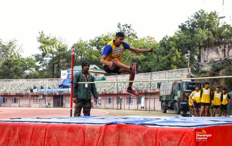 भर्ती रैली के चौथे दिन लगभग 240 युवाओं ने पास किया फिजिकल टेस्ट