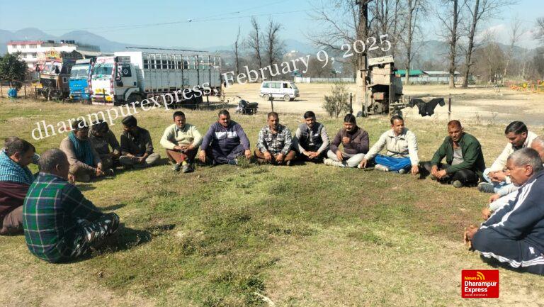 बालन लकड़ी पर लगे प्रतिबंध के खिलाफ लामबंद हुए किसान