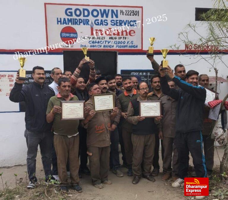 हमीरपुर गैस सर्विस को मिला प्रदेश स्तरीय सम्मान, सिलेंडर वितरण में बेहतरीन सेवा के लिए चार पुरस्कारों से नवाज़ा