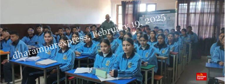 डी डिफेंस एकेडमी ने रक्षा बलों में करियर हेतु सेमिनार का किया आयोजन