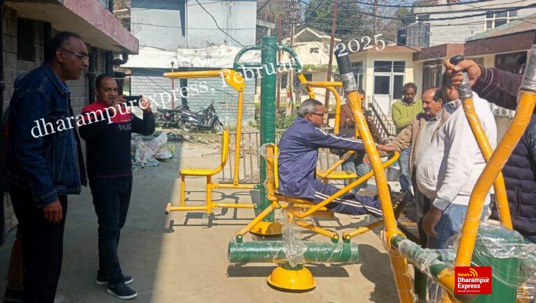 ट्रेनिंग से लौटे डीसी अमरजीत सिंह ने लिया निर्माण कार्यों का जायजा