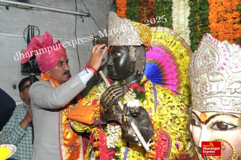 सुजानपुर होली मेला हर्षोल्लास के साथ हुआ आरंभ, मुख्यमंत्री ने शोभायात्रा में भाग लिया