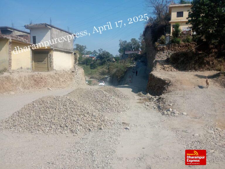 टौणी देवी के ऊहल चौक पर बसों की अव्यवस्था , यात्री परेशान