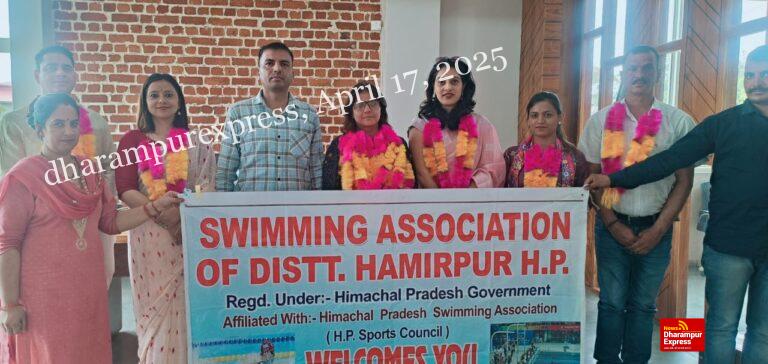 ऑलमाइटी पब्लिक स्कूल की मैनेजिंग डायरेक्टर पूजा मिन्हास हमीरपुर स्विमिंग एसोसिएशन की जिला अध्यक्ष चुनी गई