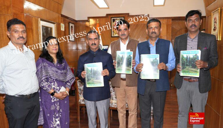 मुख्यमंत्री ने नवनियुक्त ‘वन मित्रों’ के लिए प्रशिक्षण मैनुअल जारी किया