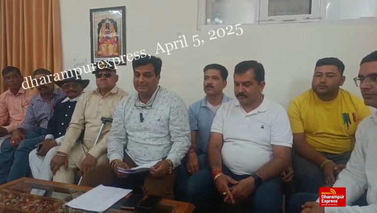झूठे दावों से जनता को गुमराह कर रहे हमीरपुर के विधायक: डॉ पुष्पेंद्र वर्मा 