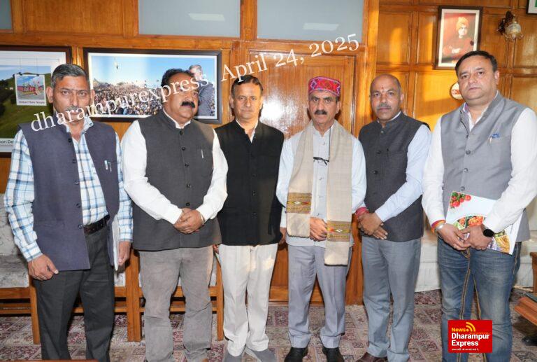 मुख्यमंत्री से मिले विभिन्न जिलों के एपीएमसी अध्यक्ष