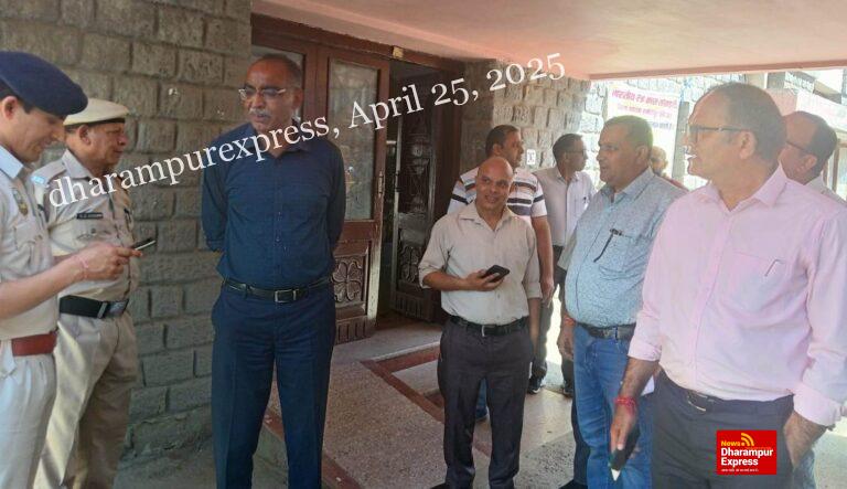 धमकी भरे ईमेल के बाद उपायुक्त कार्यालय परिसर को किया खाली