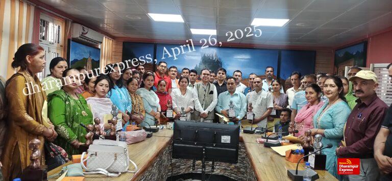 टीबी उन्मूलन में पंचायत जनप्रतिनिधियों की भूमिका महत्वपूर्ण : अनुपम ठाकुर