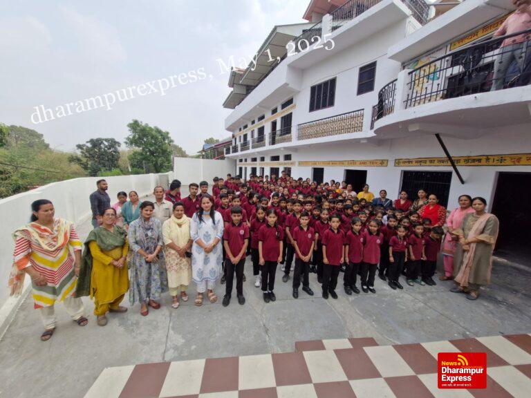 अस्पताल सेवा टीम ने साई पब्लिक स्कूल उखली में जांचा 143 बच्चों का स्वास्थ्य 