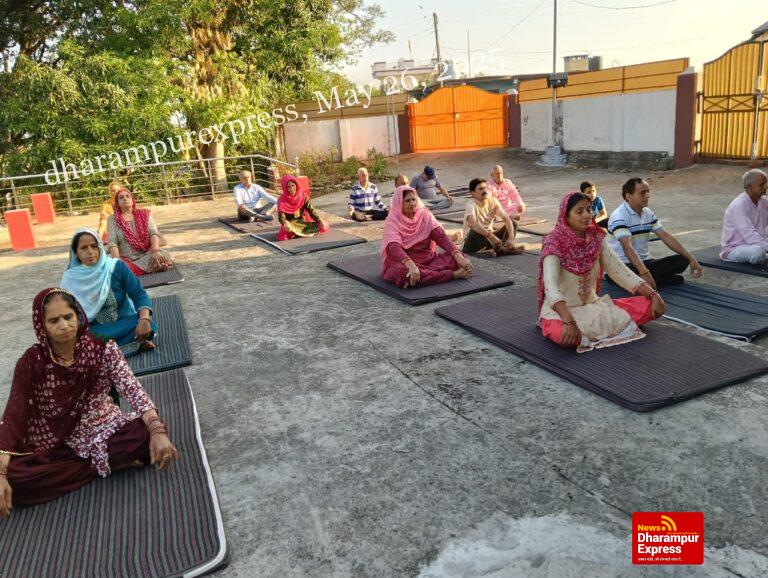 सर्वजन कल्याण सभा हमीरपुर की हर पंचायत में लगाएगी योग शिविर : नवीन शर्मा 