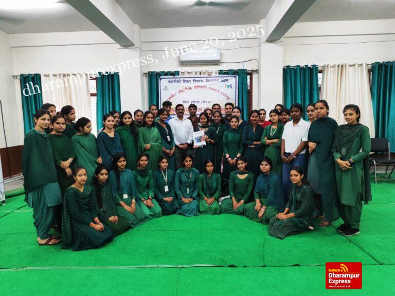 आईटीआई हमीरपुर की प्रशिक्षुओं ने सीखी नेल डिजाइनिंग