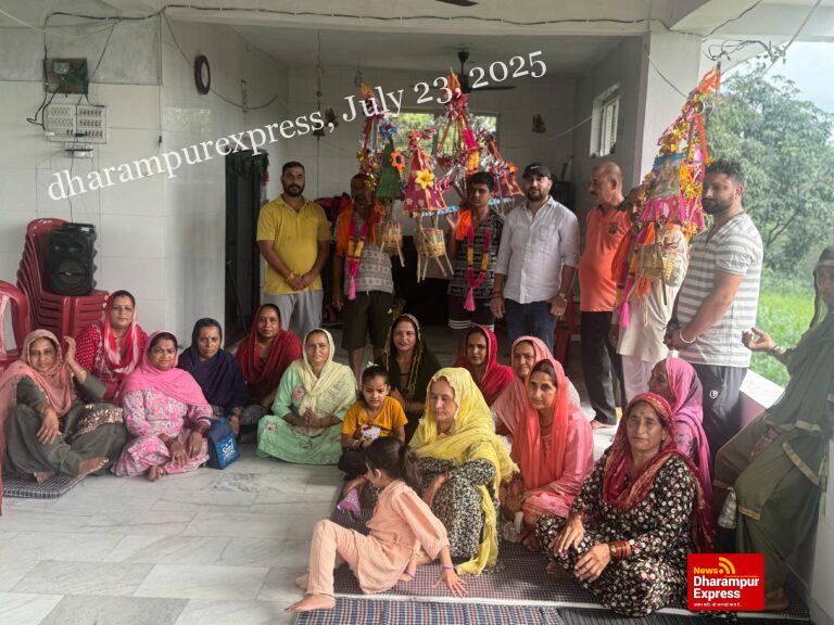 विधायक आशीष शर्मा ने कांवड़ियों का किया स्वागत, पवित्र गंगा जल से जलाभिषेक कर महादेव का लिया आशीर्वाद
