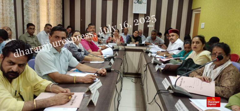 जिला परिषद की बैठक में जनहित के कई मुद्दों हुई चर्चा
