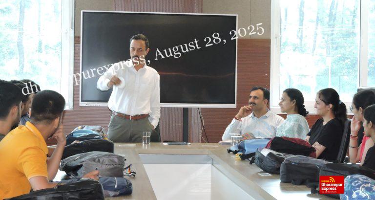 अपने कौशल और व्यक्तित्व को निरंतर तराशने विद्यार्थीः डॉ राजेश