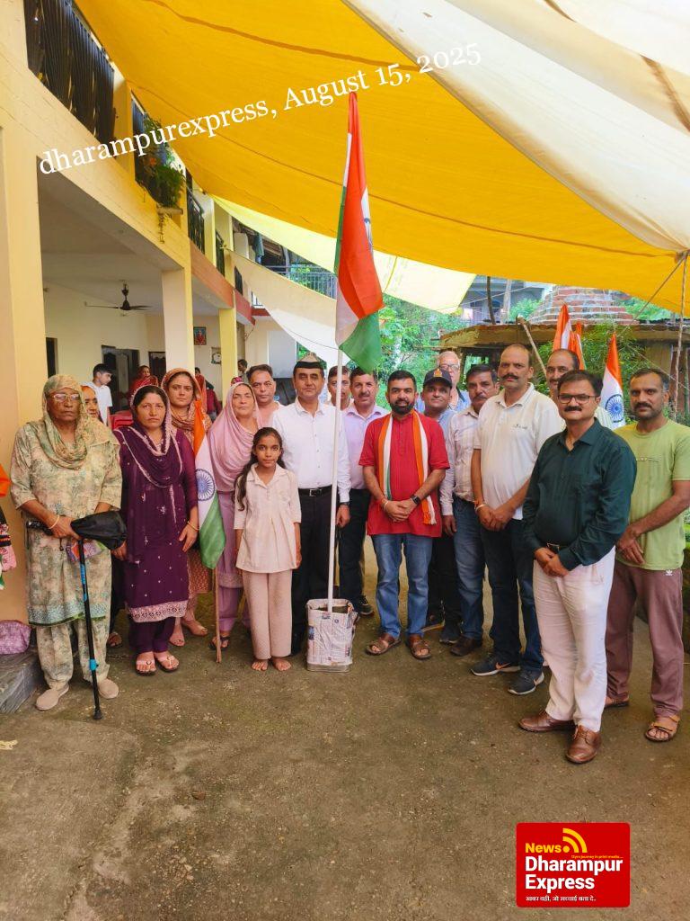 पूर्व सैनिकों व शहीदों के परिजनों को सम्मानित करके मनाया गया 79वां स्वतंत्रता दिवस