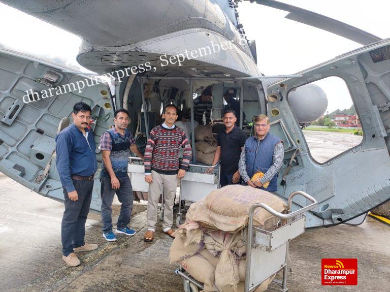 बंजार, श्रीकोट, निहारनी में 78 क्विंटल राशन का एयर ड्रॉप : तोरुल एस. रवीश 