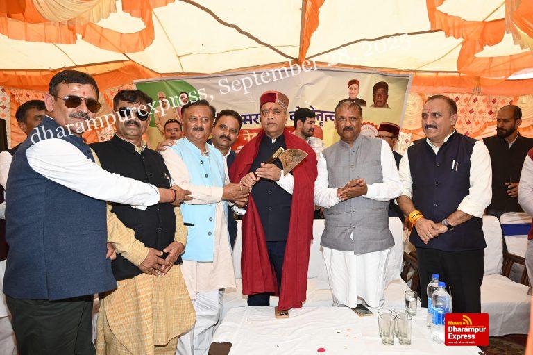 सिरमौर के दौरे पर पहुंचे नेता प्रतिपक्ष, विभिन्न लोगों से मिलकर जाना हाल-चाल सुनी शिकायतें