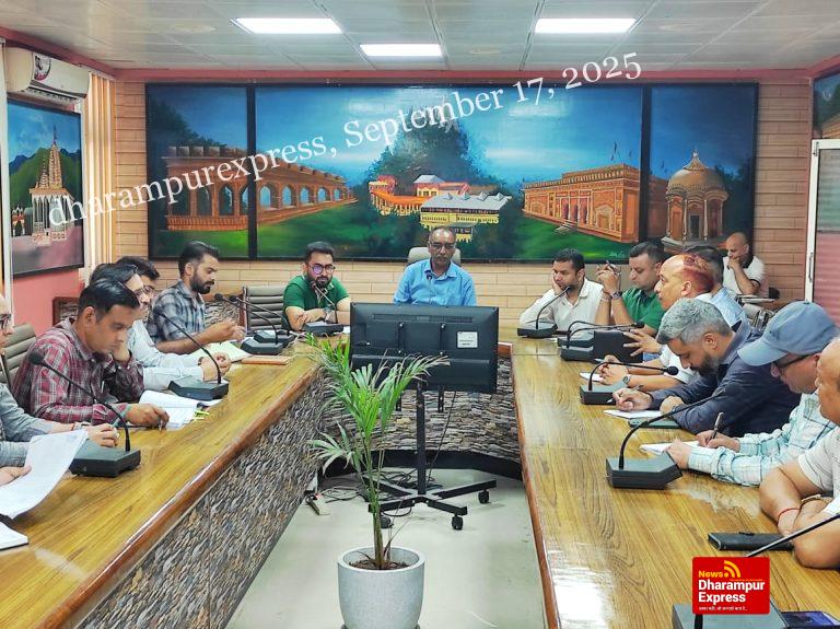 हमीरपुर को नशामुक्त बनाने के लिए समग्र दृष्टिकोण के साथ कार्य करें