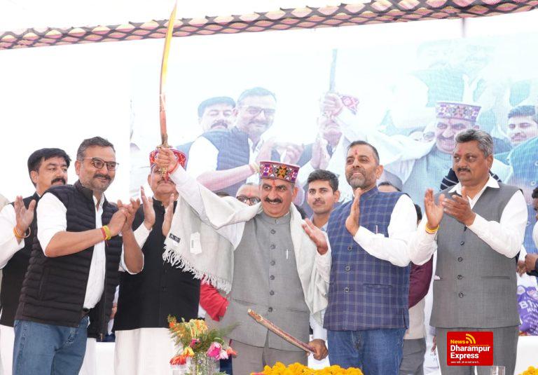 बड़सर में सीएम ने मिनी सचिवालय सहित कुल 41.52 करोड़ रुपये की परियोजनाओं के उदघाटन-शिलान्यास किए