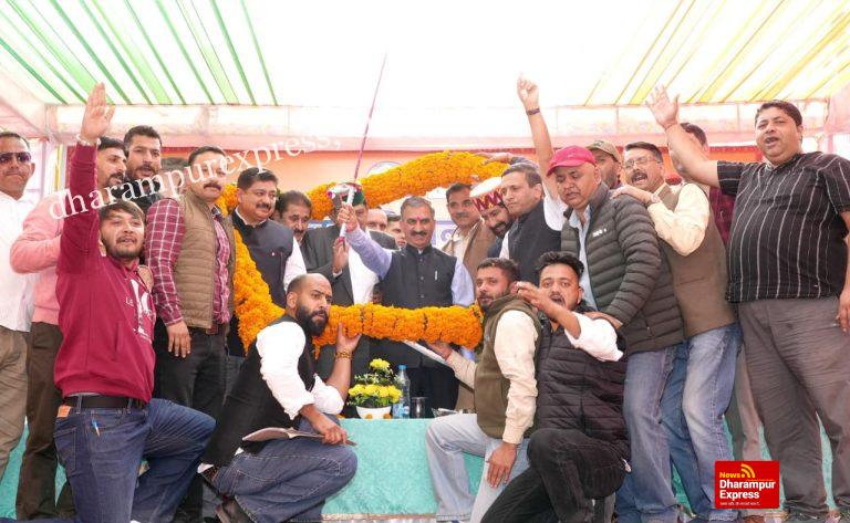 मुख्यमंत्री ने सोलन विधानसभा क्षेत्र में 27.43 करोड़ रुपये के किए लोकार्पण एवं शिलान्यास