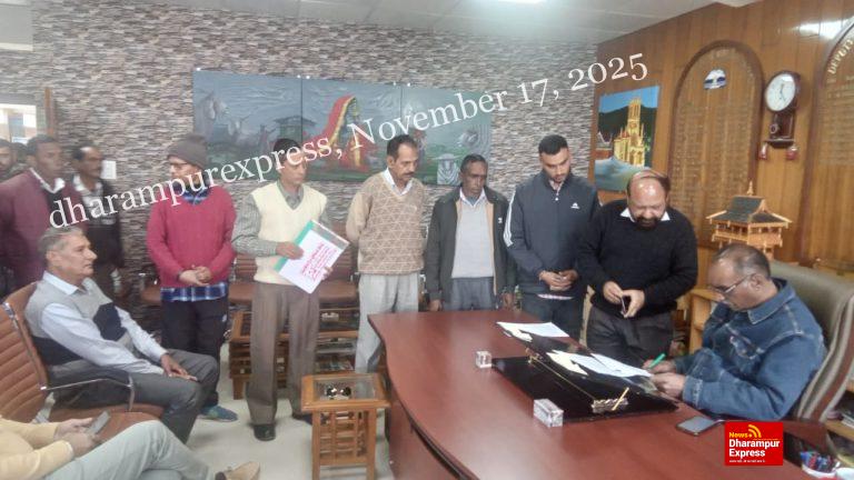 शोषण मुक्ति मंच ने दलितों पर बढ़ते हमलों के विरोध में किया प्रदर्शन