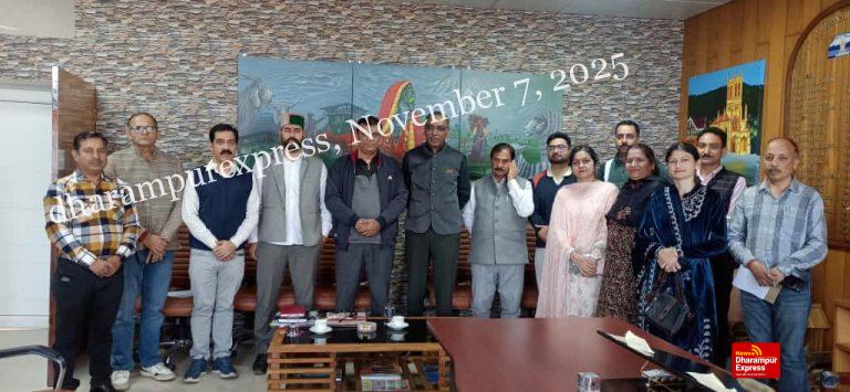 प्रकाश करड़ ने हमीरपुर में की लघु बचत योजनाओं की समीक्षा