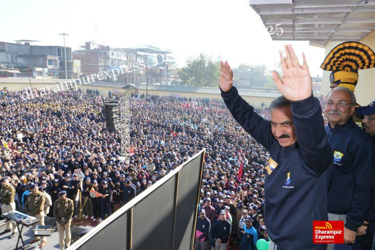 मुख्यमंत्री ने हमीरपुर में आयोजित एंटी-चिट्टा अवेयरनैस वॉकथॉन का नेतृत्व किया