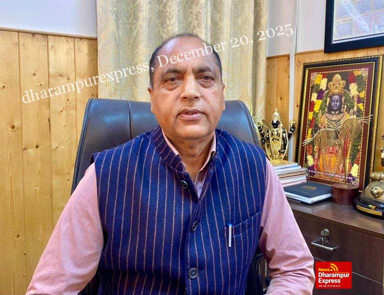 आपदा के 6 महीने बाद भी मिट्टी और पत्थर डाल कर भी बहाल नहीं हुई सड़कें : जयराम ठाकुर