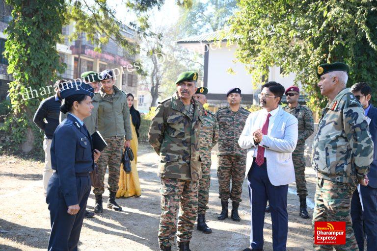 लेफ्टिनेंट जनरल मनोज कुमार कटियार ने किया सैनिक स्कूल का दौरा