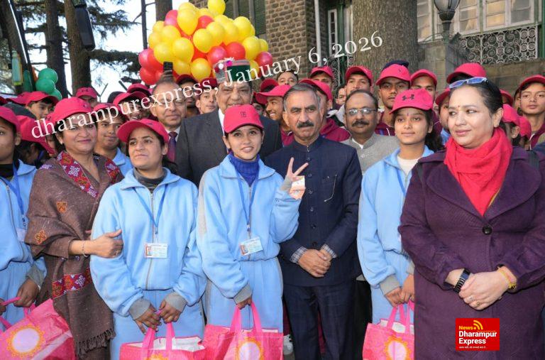 मुख्यमंत्री ने ‘चिल्ड्रन ऑफ द स्टेट’ को शैक्षणिक भ्रमण पर किया रवाना  