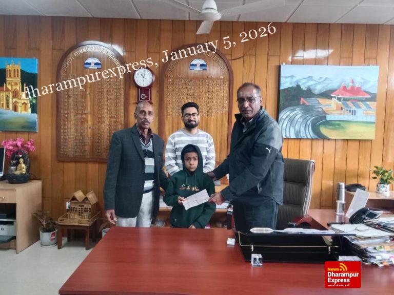 दोहता-दोहती के जन्म दिन पर रैडक्रॉस सोसाइटी को दिए 5100-5100 रुपये