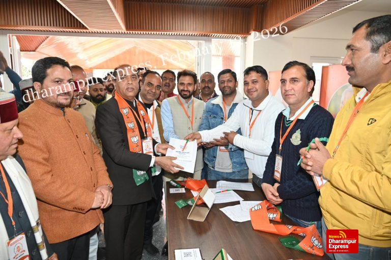 मुख्यमंत्री केंद्र सरकार को कोसना बंद कर टकराव का रास्ता छोड़ें, इसी में भलाई : जयराम ठाकुर