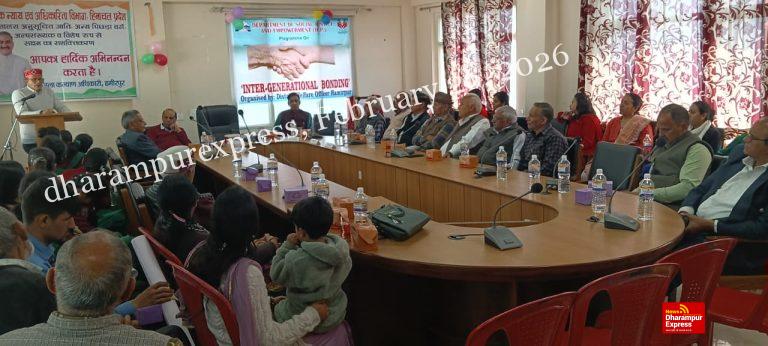 बच्चों को दें बुजुर्गों के सम्मान एवं सेवा के संस्कार : एसडीएम