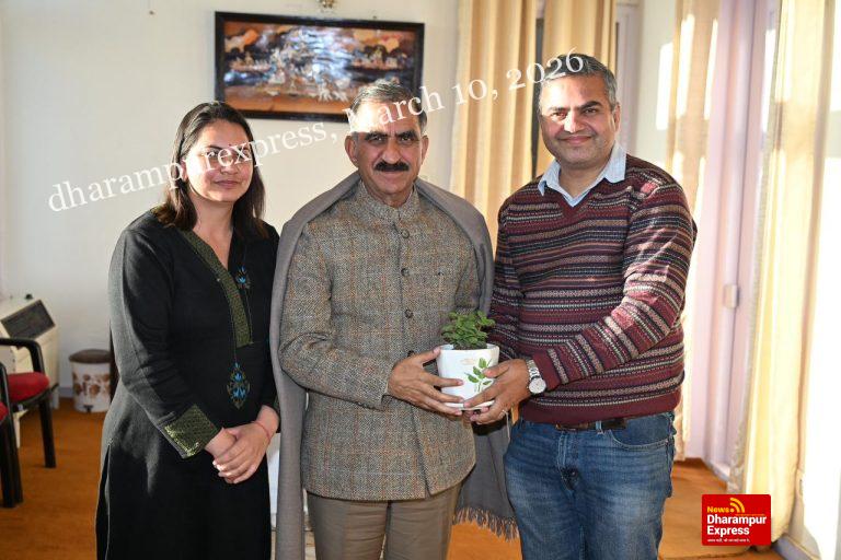 मुख्यमंत्री सुखविंदर सिंह सुक्खू से भेंट कर नव नियुक्त आरटीए सदस्य विवेक कटोच ने जताया आभार