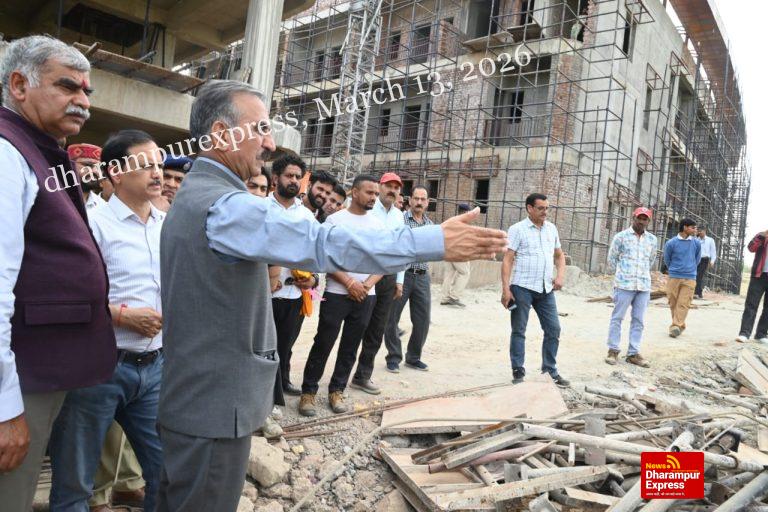 मुख्यमंत्री ने लुथान स्थित निर्माणाधीन सुख आश्रय परिसर का किया निरीक्षण