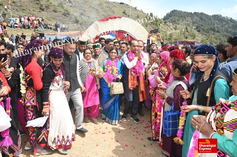 कर्मचारियों की देनदारियां अगली सरकार पर टालने के लिए मुख्यमंत्री बना रहे हैं असंवैधानिक कानून: जयराम ठाकुर