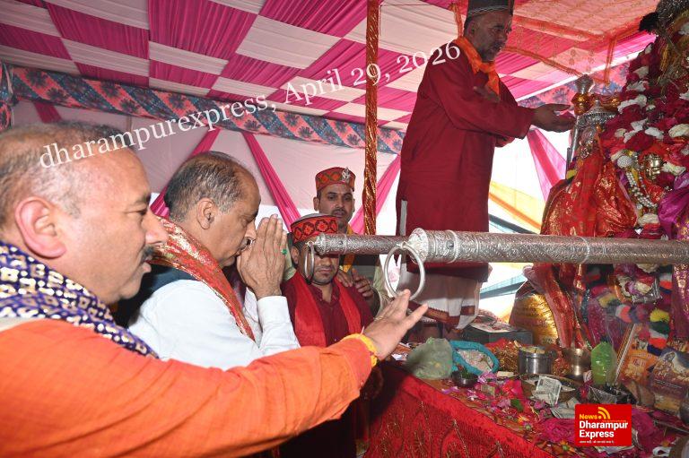 कांग्रेस सरकार आदर्श चुनाव आचार संहिता का कर रही खुला उल्लंघन, मुख्यमंत्री मित्रों को संरक्षण देने में व्यस्त : जयराम ठाकुर