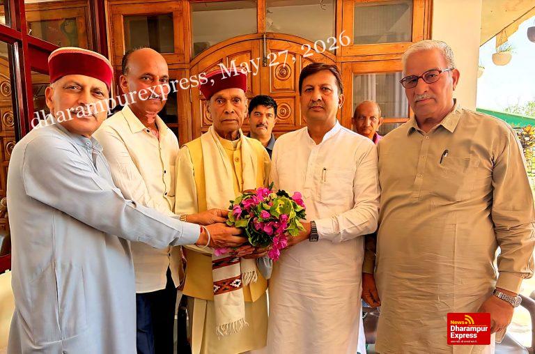 राज्यसभा सांसद सिकंदर कुमार ने प्रो. धूमल से की मुलाकात