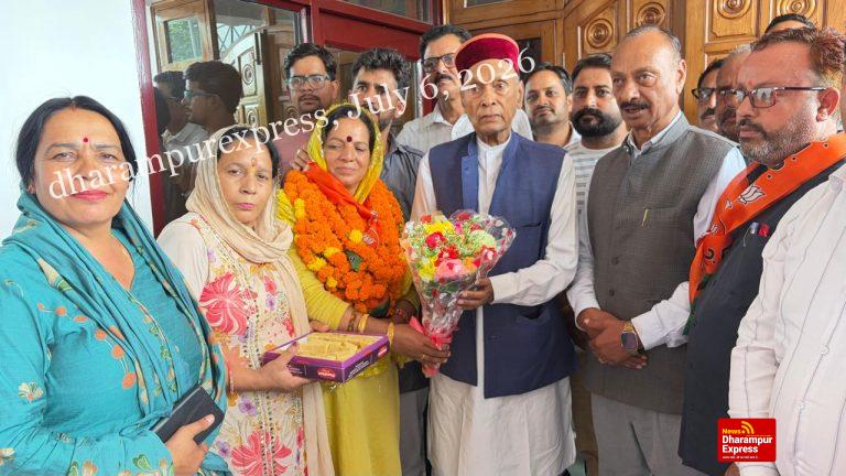 जनसेवा को सर्वोच्च प्राथमिकता बनाकर करें कार्य, जनता के विश्वास पर खरा उतरना सबसे बड़ा दायित्व: प्रो. प्रेम कुमार धूमल
